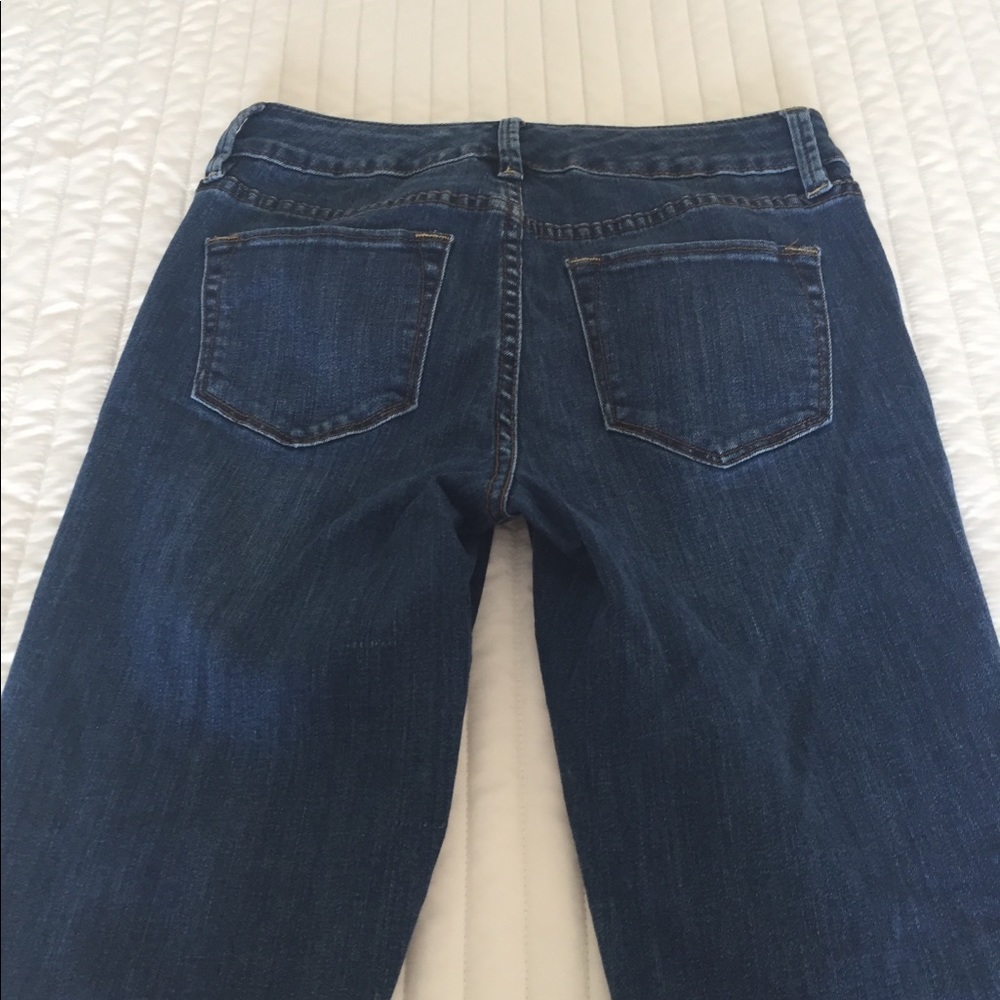 Stretch Jeans. It is a 4 but fits a 6.